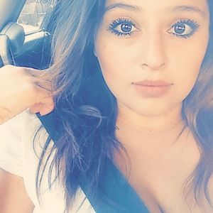 Meet your Posher, Lola